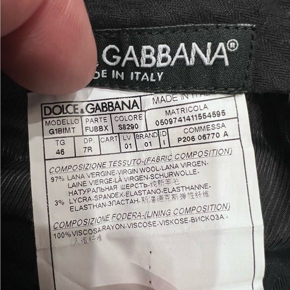 Dolce & Gabbana suit. Worn but Tags still on. Doesn’t fit me. - Picture 4 of 6